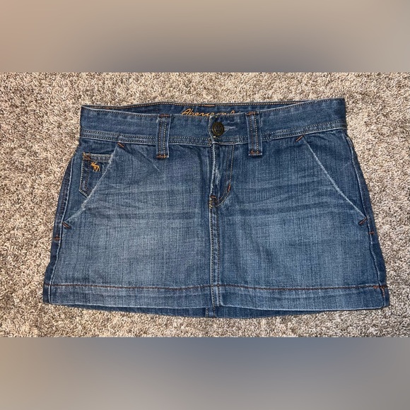 Y2K Abercrombie & Fitch Distressed Denim Mini Skirt Size 0